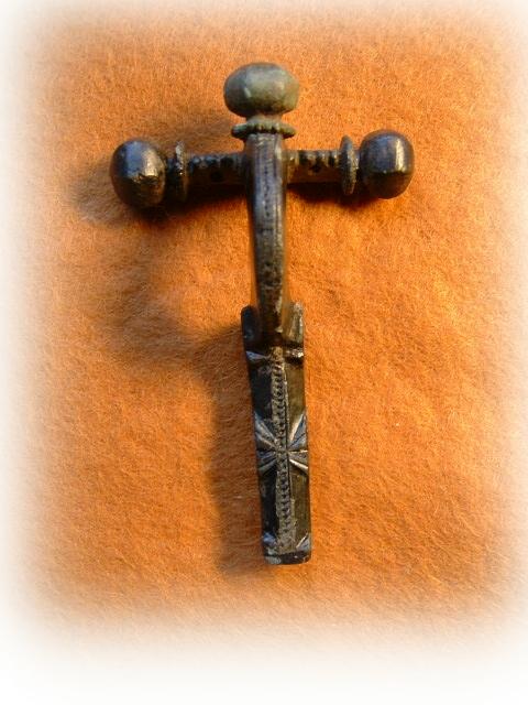 **SOLD** Extremely fine late Roman cross bow fibula