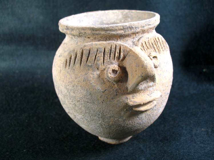  **SOLD**  RARE Roman face-pot