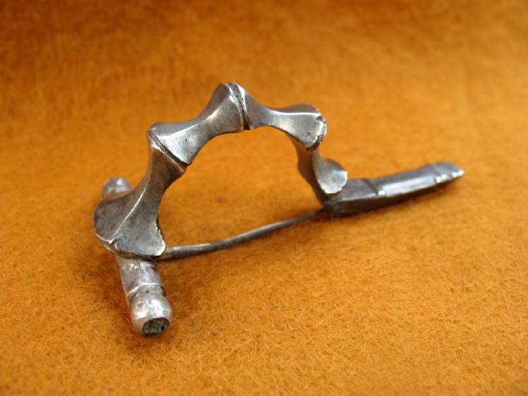 **SOLD**  Very fine Roman silver fibula