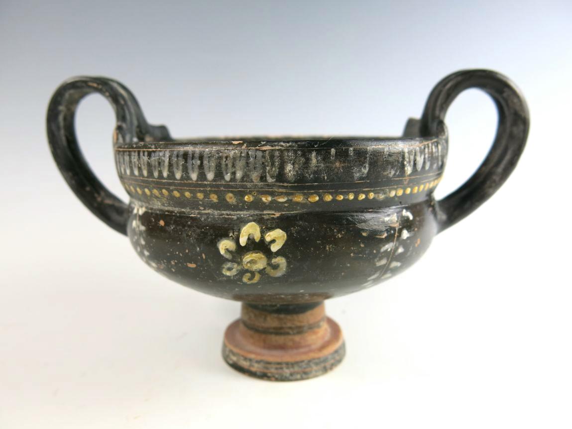 **SOLD**  Unusual Gnathia Ware kantharos 