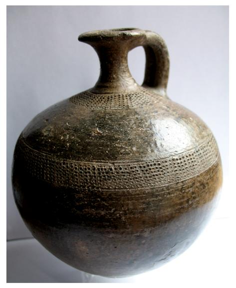 **SOLD**Very fine Tel el-Yahudiyeh ware jug. Second Intemediate Period